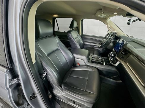 Used 2024 Ford Expedition Max XLT image 33