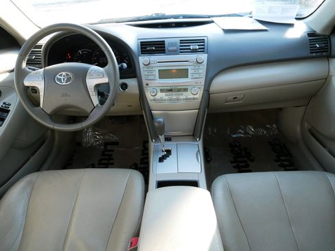 Used 2009 Toyota Camry image 10
