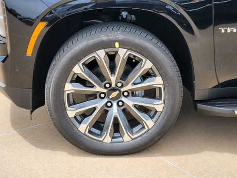 New 2026 Chevrolet Tahoe High Country AWD/4WD image 8