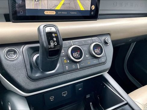 Used 2020 Land Rover Defender 110 HSE AWD/4WD image 29