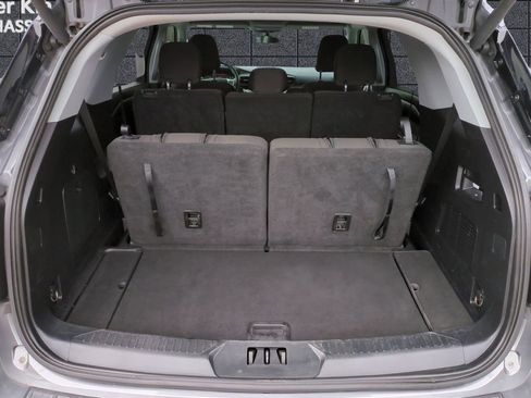 Used 2021 Ford Explorer XLT image 13