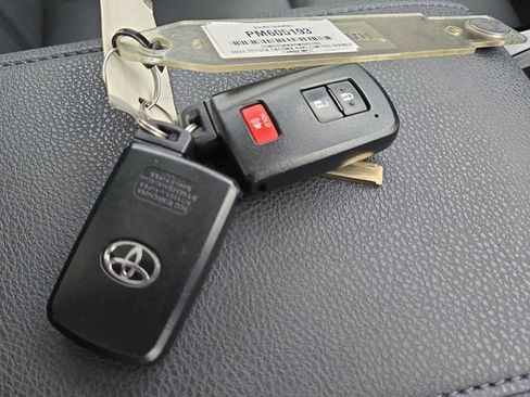 Used 2026 Toyota Camry XSE FWD image 31