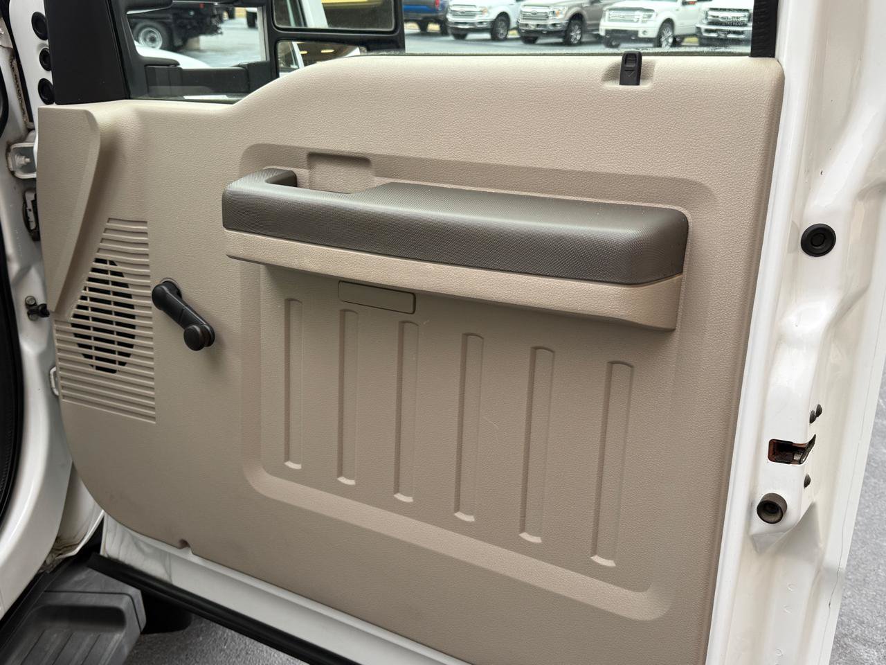 Used 2008 Ford F450 2WD Regular Cab Super Duty image 9