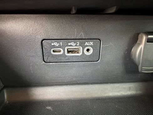 Used 2025 Nissan Altima 2.5 SV FWD image 19