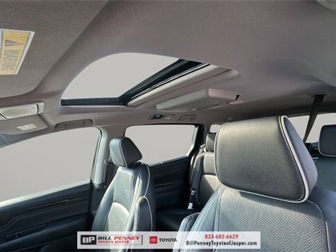 Used 2023 Honda Odyssey Elite image 12