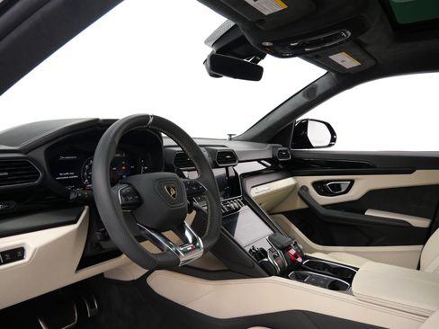 Used 2022 Lamborghini Urus AWD/4WD image 41