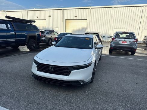 Used 2024 Honda Accord Touring image 1