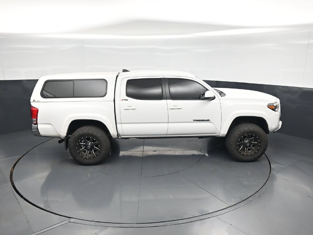 Used 2017 Toyota Tacoma SR5 w/ Tow Package AWD/4WD image 35