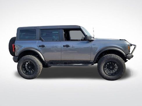 New 2025 Ford Bronco Base image 11