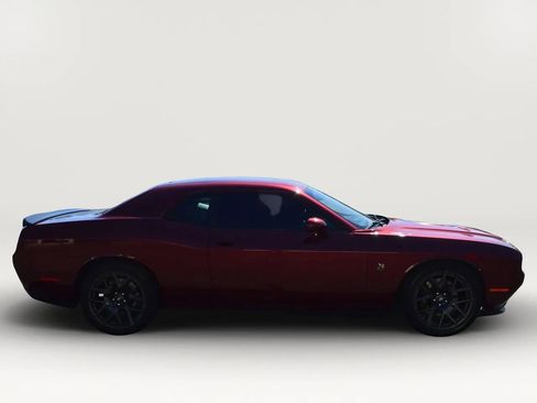 Used 2017 Dodge Challenger R/T Scat Pack image 11