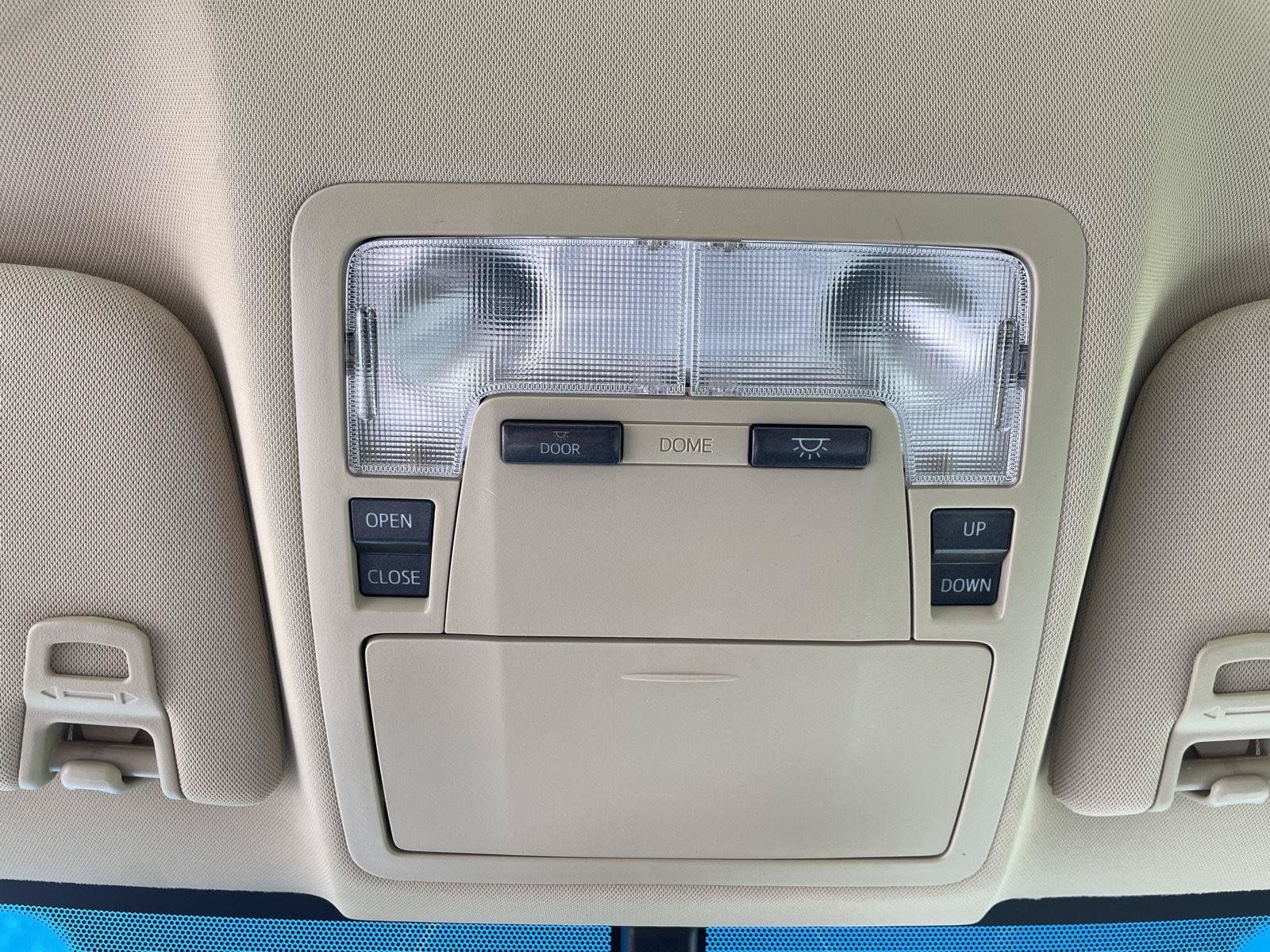 Used 2015 Toyota Avalon XLE Touring FWD image 28