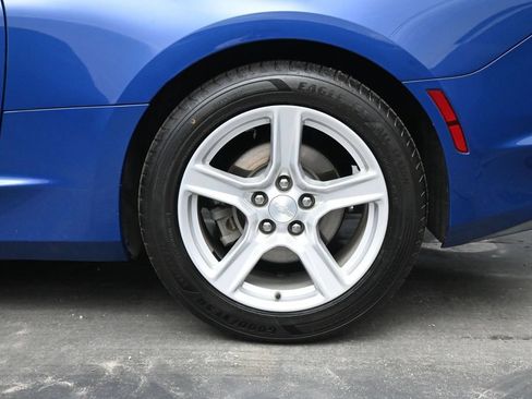 Used 2021 Chevrolet Camaro LT RWD image 11