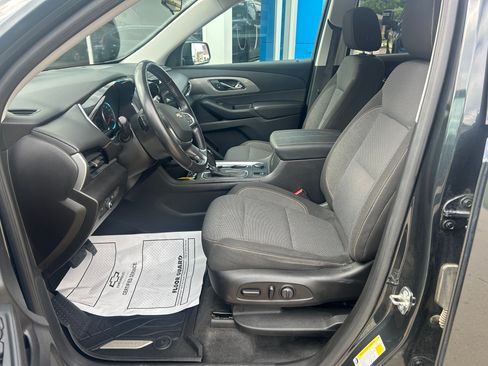 Used 2018 Chevrolet Traverse LT AWD/4WD image 16