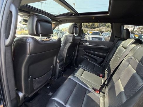 Used 2018 Jeep Grand Cherokee Trailhawk w/ Trailhawk Luxury Group image 21