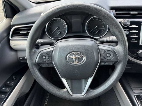 Used 2018 Toyota Camry LE w/ Moonroof Package FWD image 11