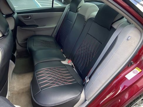 Used 2015 Toyota Camry LE image 20