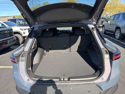 New 2026 Chevrolet Equinox EV LT image 29