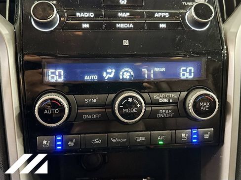Used 2019 Subaru Ascent Touring w/ Popular Package #3 AWD/4WD image 18