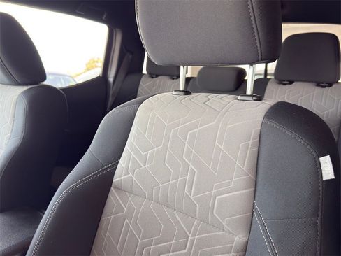 Used 2023 Toyota Tacoma TRD Off-Road w/ Technology Package image 19