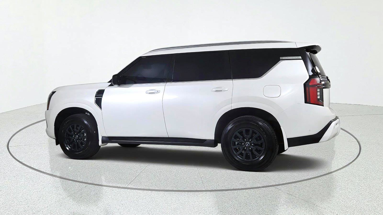 Used 2026 Nissan Armada SV AWD/4WD image 4