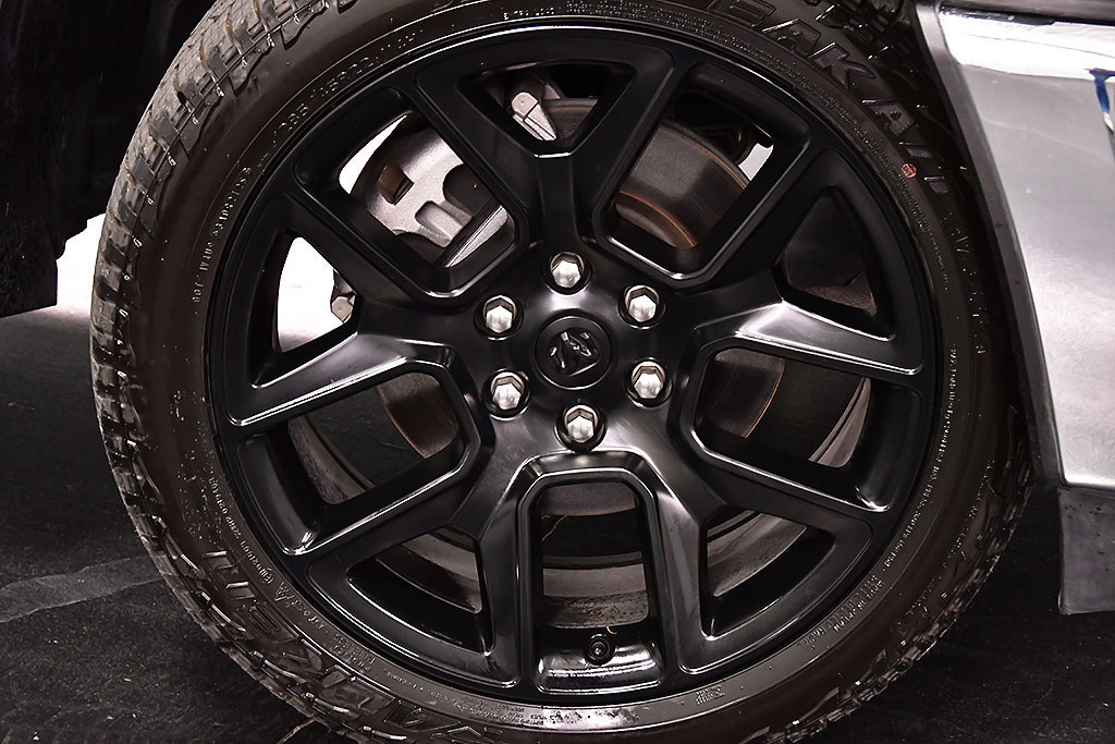 Used 2026 RAM 1500 Laramie AWD/4WD image 9