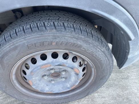 Used 2020 Toyota C-HR LE image 11