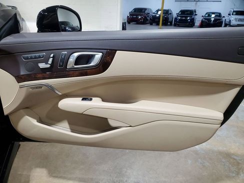 Used 2016 Mercedes-Benz SL 550 image 15