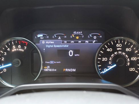 Used 2017 Ford F150 Lariat w/ Equipment Group 502A Luxury image 10