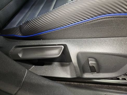 Used 2024 Volkswagen Golf R AWD/4WD image 38