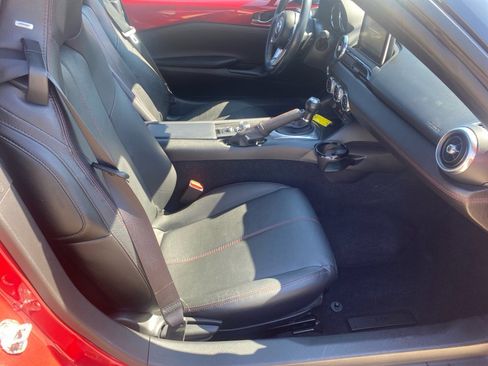 Used 2016 MAZDA MX-5 Miata Grand Touring RWD image 32