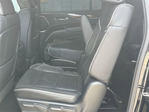 Used 2023 Cadillac Escalade ESV Premium Luxury image 29