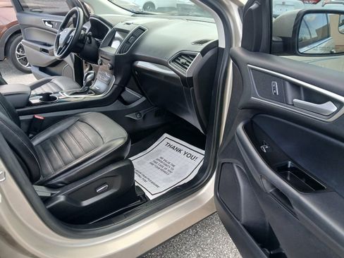 Used 2018 Ford Edge SEL w/ Equipment Group 201A FWD image 10