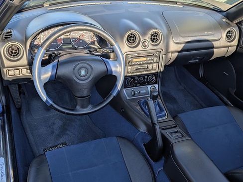 Used 1999 MAZDA MX-5 Miata image 26