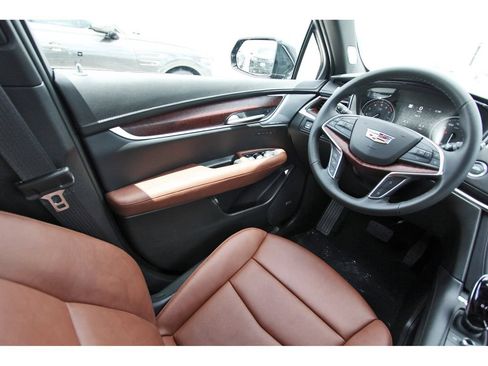 New 2026 Cadillac XT5 Premium Luxury w/ Driver Assist Package FWD image 8