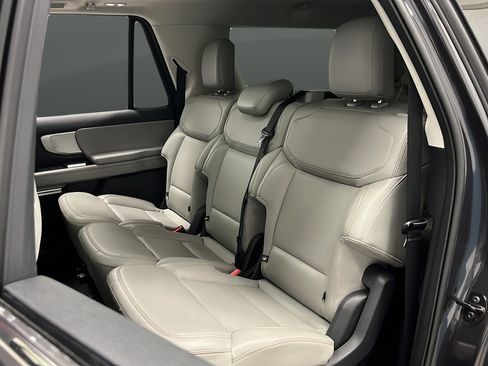 Used 2025 Ford Expedition Max Active AWD/4WD image 23