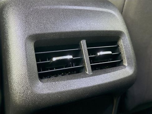 Used 2020 Chevrolet Equinox LS w/ LS Convenience Package image 24