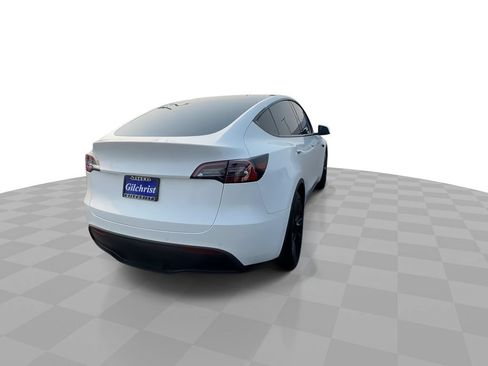 Used 2021 Tesla Model Y Long Range AWD/4WD image 7