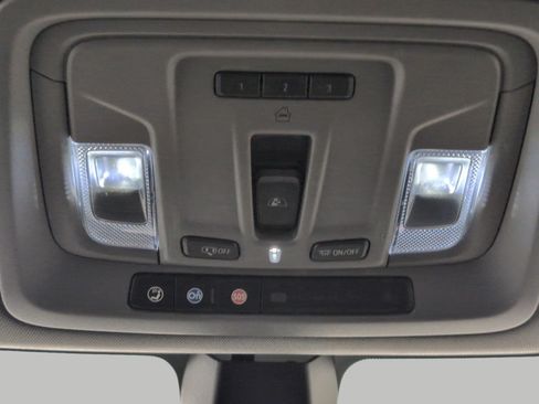 Certified 2021 Chevrolet Silverado 1500 LTZ AWD/4WD image 18