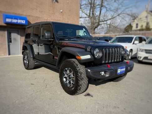 Used 2022 Jeep Wrangler Unlimited Rubicon w/ LED Lighting Group AWD/4WD image 3