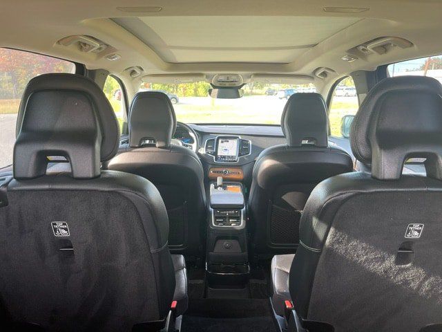 Used 2025 Volvo XC90 T8 Plus w/ Protection Package AWD/4WD image 9