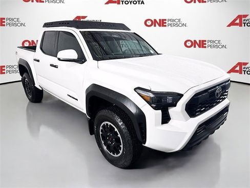 Certified 2025 Toyota Tacoma TRD Off-Road image 1