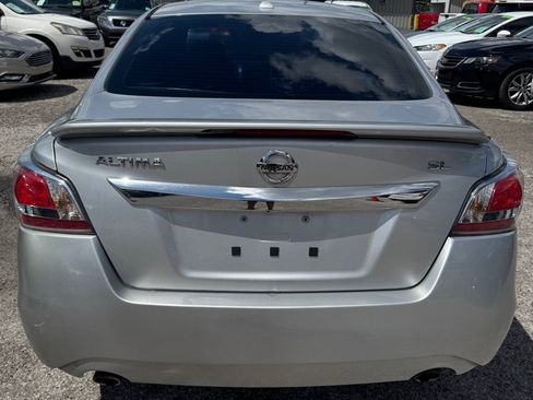 Used 2015 Nissan Altima 2.5 SL w/ Technology Package FWD image 6