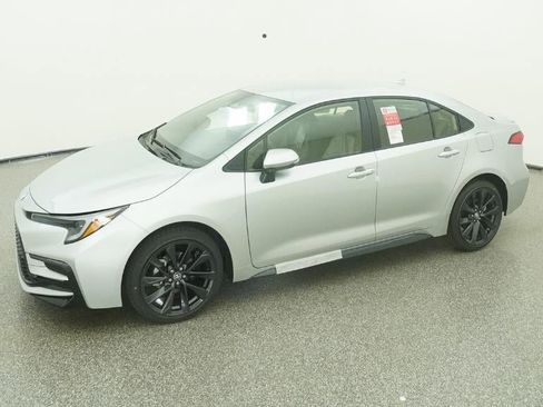 New 2026 Toyota Corolla SE FWD image 2