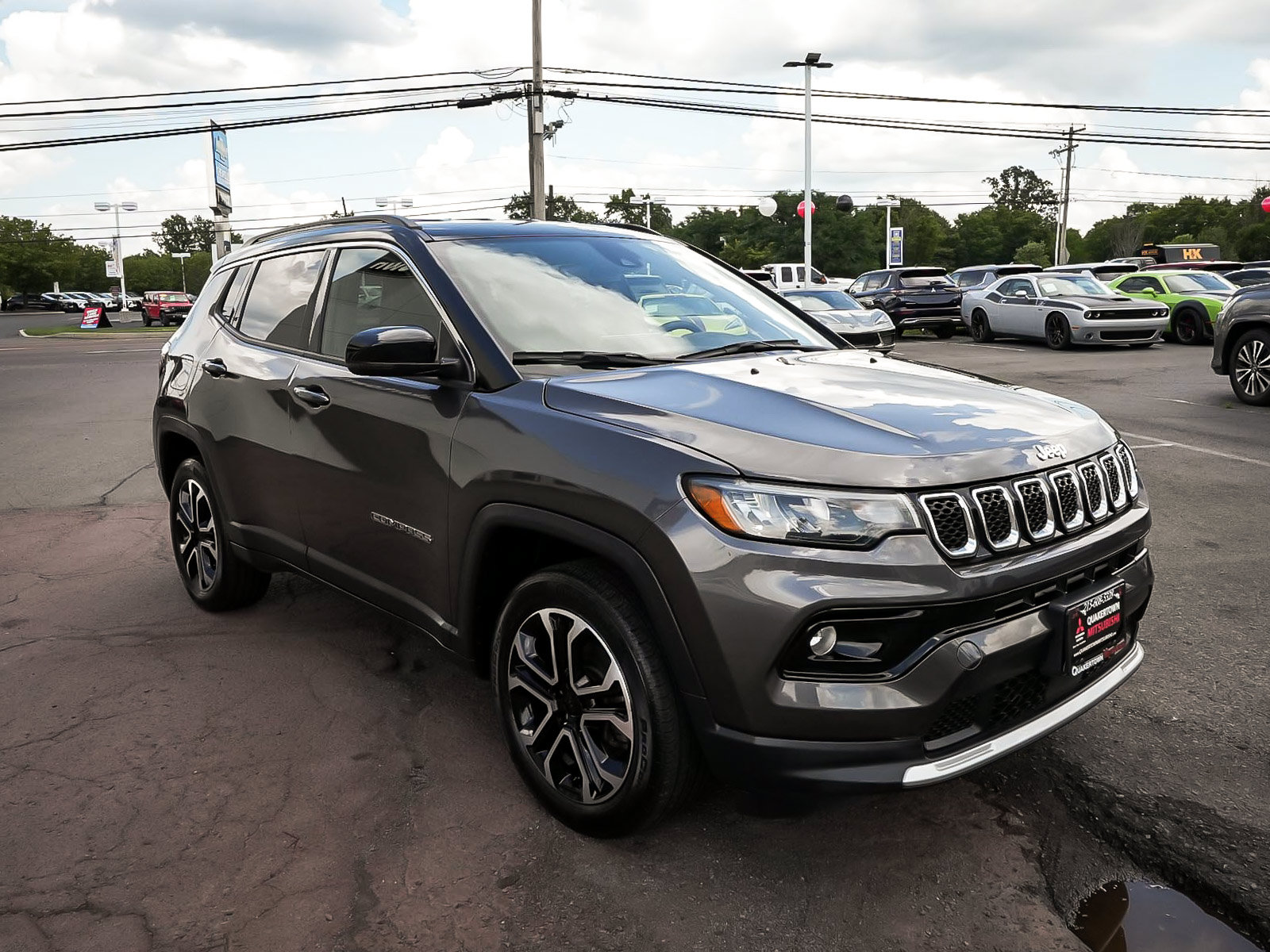 Used 2023 Jeep Compass Limited AWD/4WD image 3