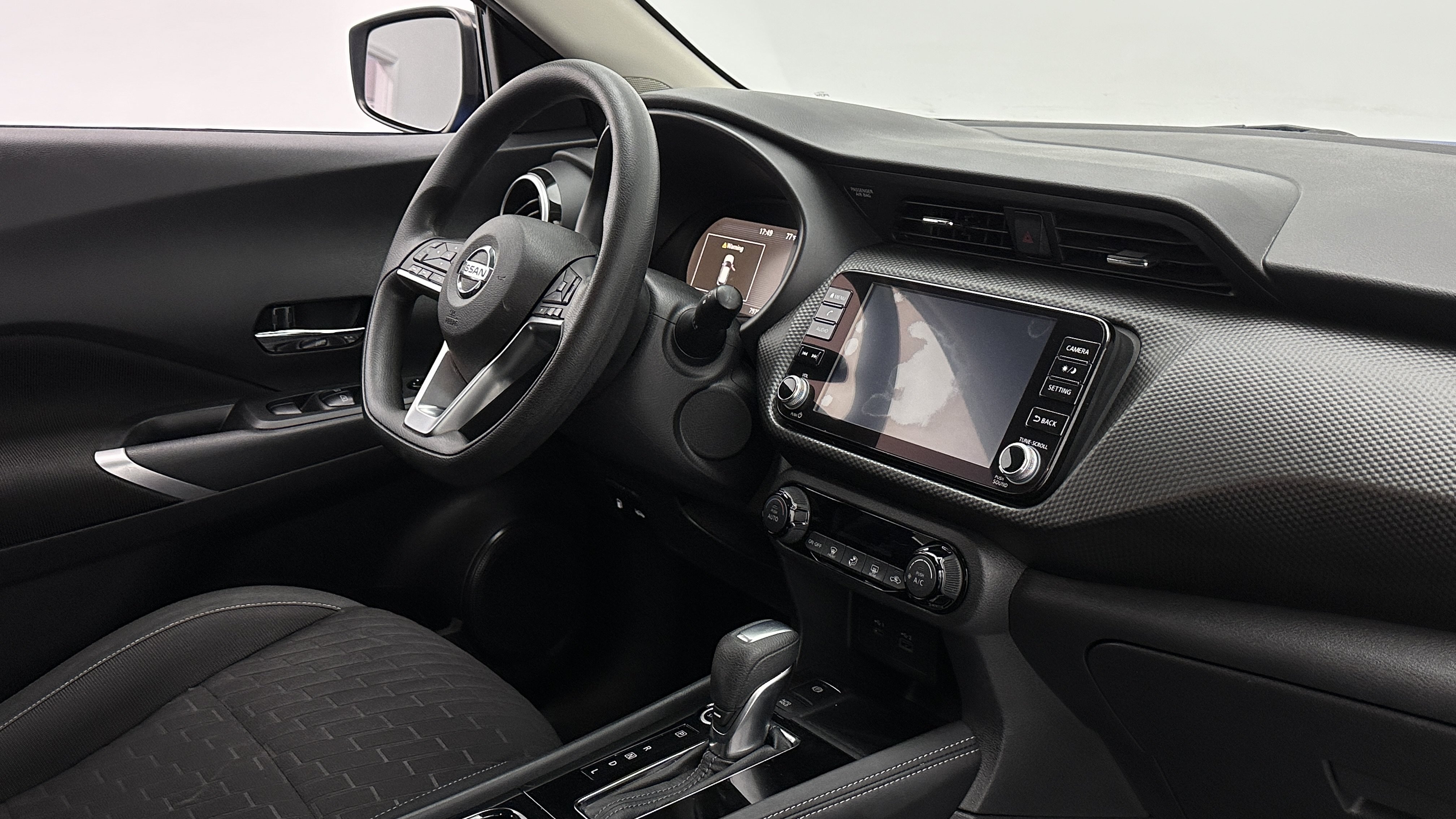 Used 2021 Nissan Kicks SV FWD image 33