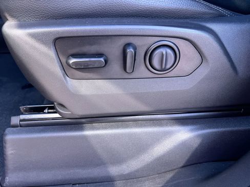 Used 2021 GMC Sierra 2500 Denali w/ Denali Ultimate Package AWD/4WD image 12