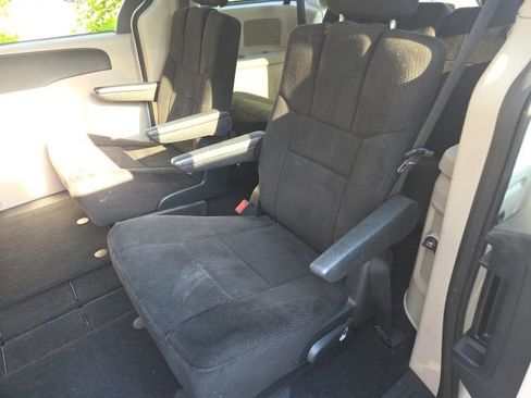 Used 2013 Dodge Grand Caravan SE FWD image 14