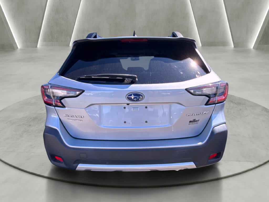 Used 2023 Subaru Outback Limited AWD/4WD image 4