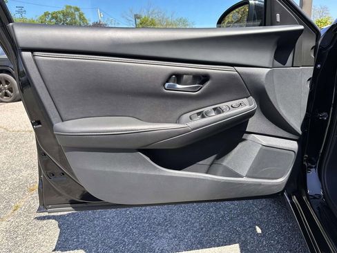Used 2023 Nissan Sentra SV w/ All-Weather Package FWD image 8