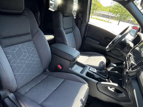 New 2026 Nissan Frontier SV AWD/4WD image 16